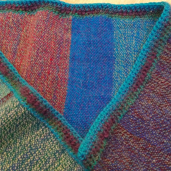 H.P.vWoven Poncho Style Scarf - Picture 4 of 7